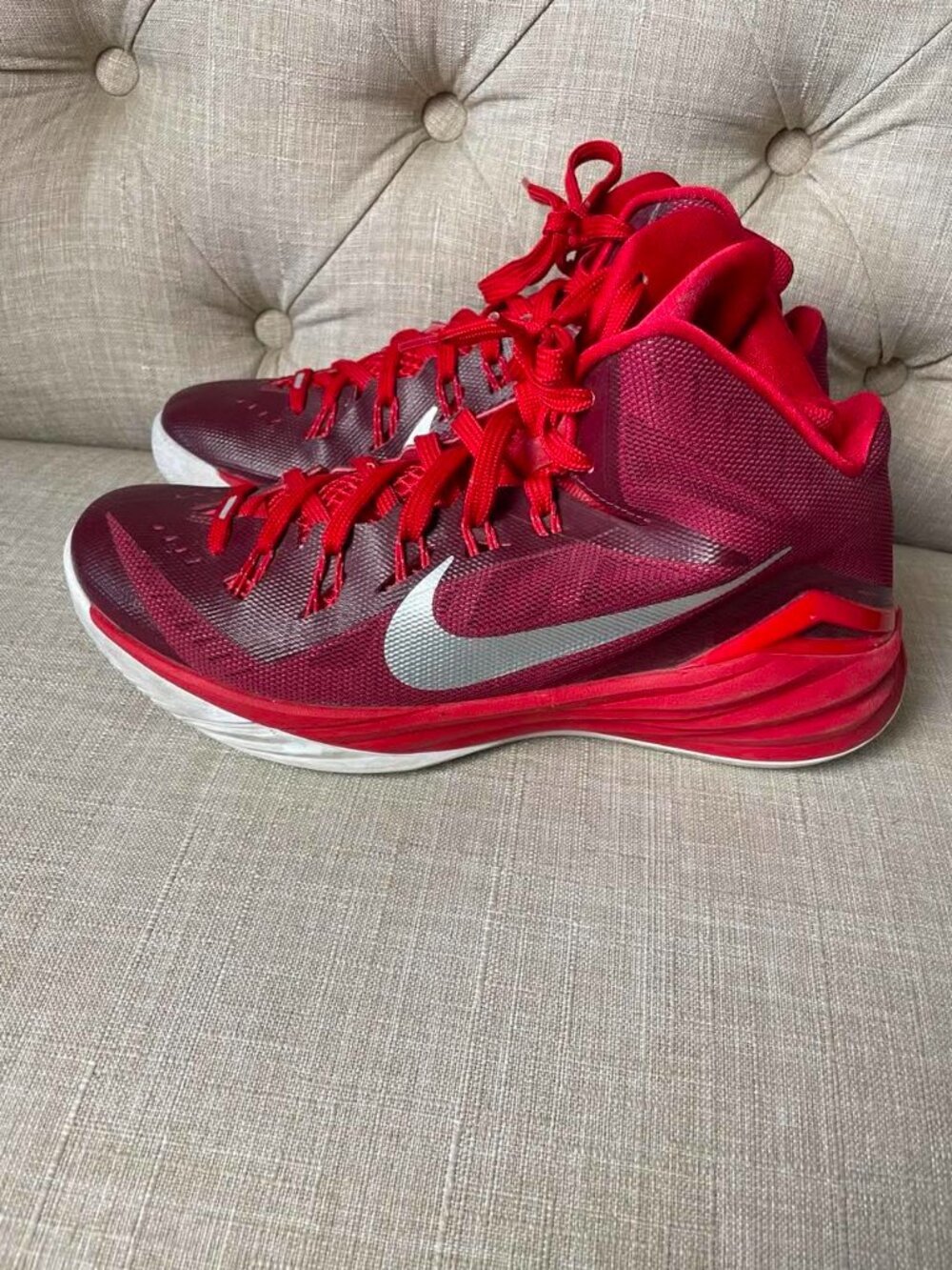 EUC Nike Men's Red Hyperdunk 2014 Basketball Sneakers size 9